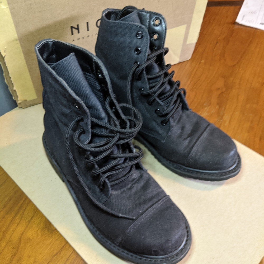 Nicora Sinclair canvas boots